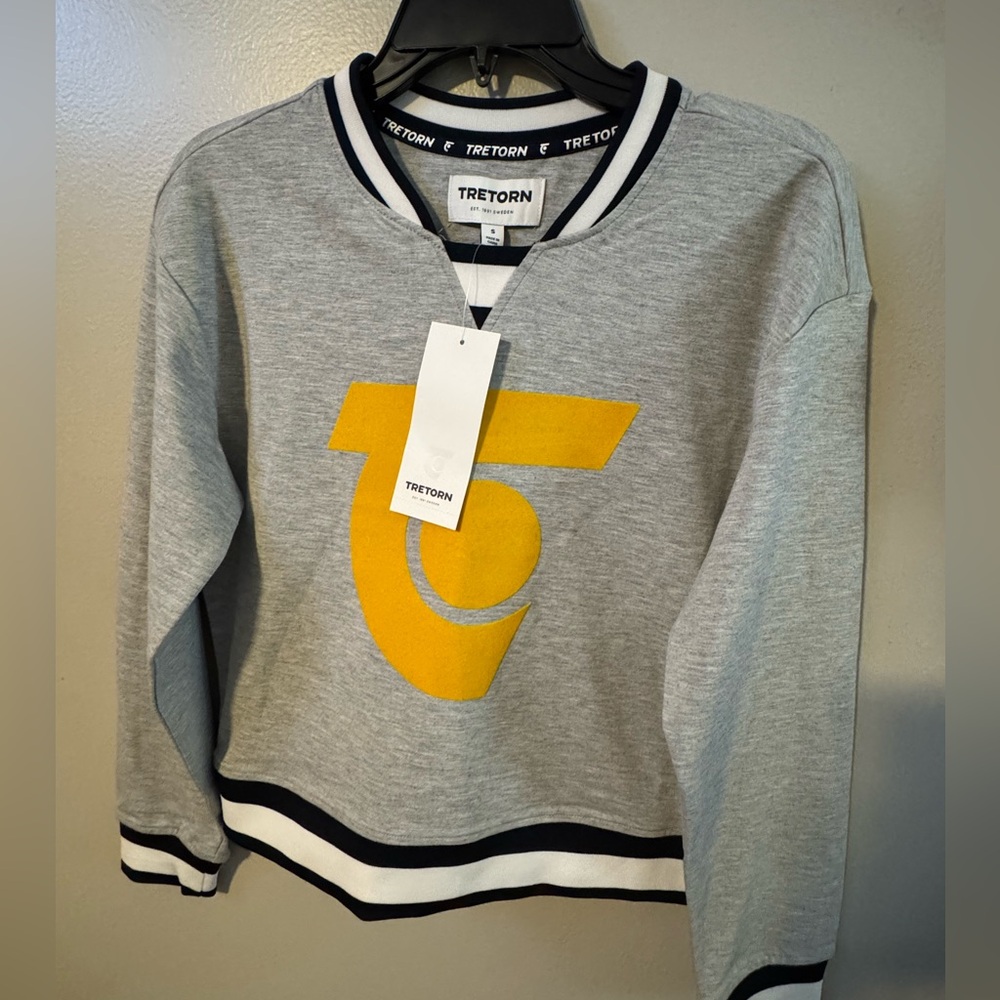 Anthropologie Tretorn Logo Sweatshirt
Size Small Color Grey Retail $89